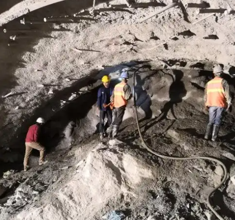 孝感拱顶带模注浆料的施工流程及注意事项